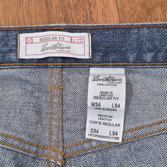 Levi's Strauss Signature Classic Regular Fit 5 Pocket Rugged Denim Blue Jeans. - Picture 5 of 11